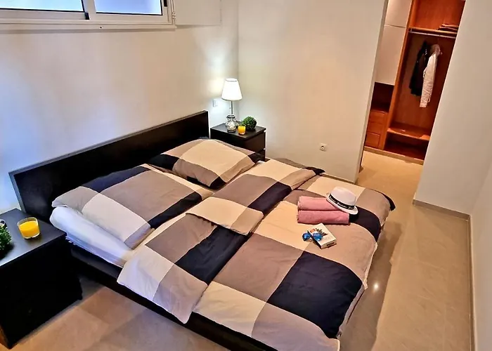 Apartment Lilly - - Pool - Meerblick