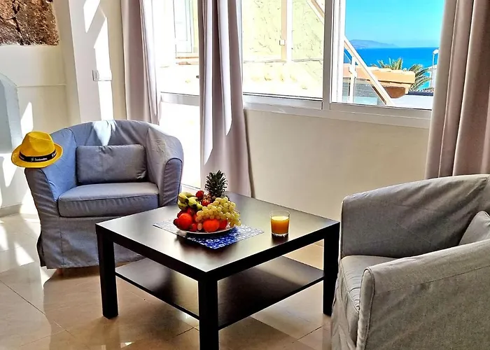 Lilly - - Pool - Meerblick